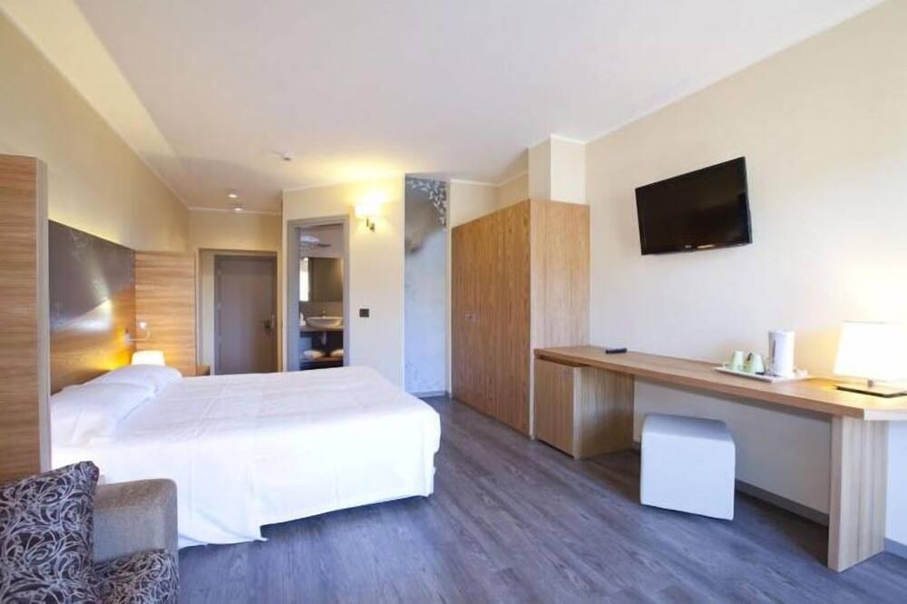 Photo of Bedroom in Selvino