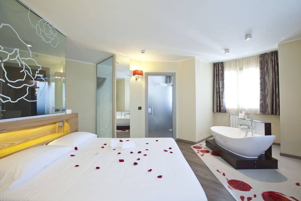 Photo of Bedroom in Selvino