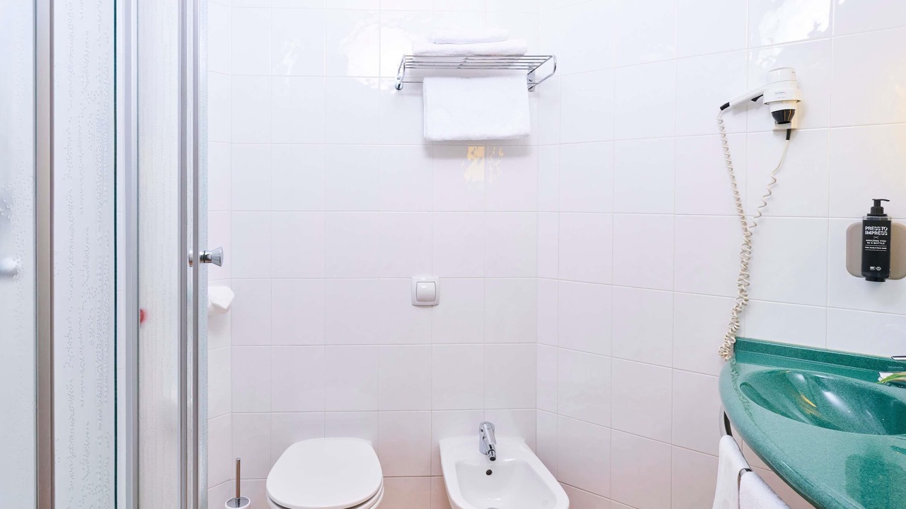 Photo of Bathroom in Grandate