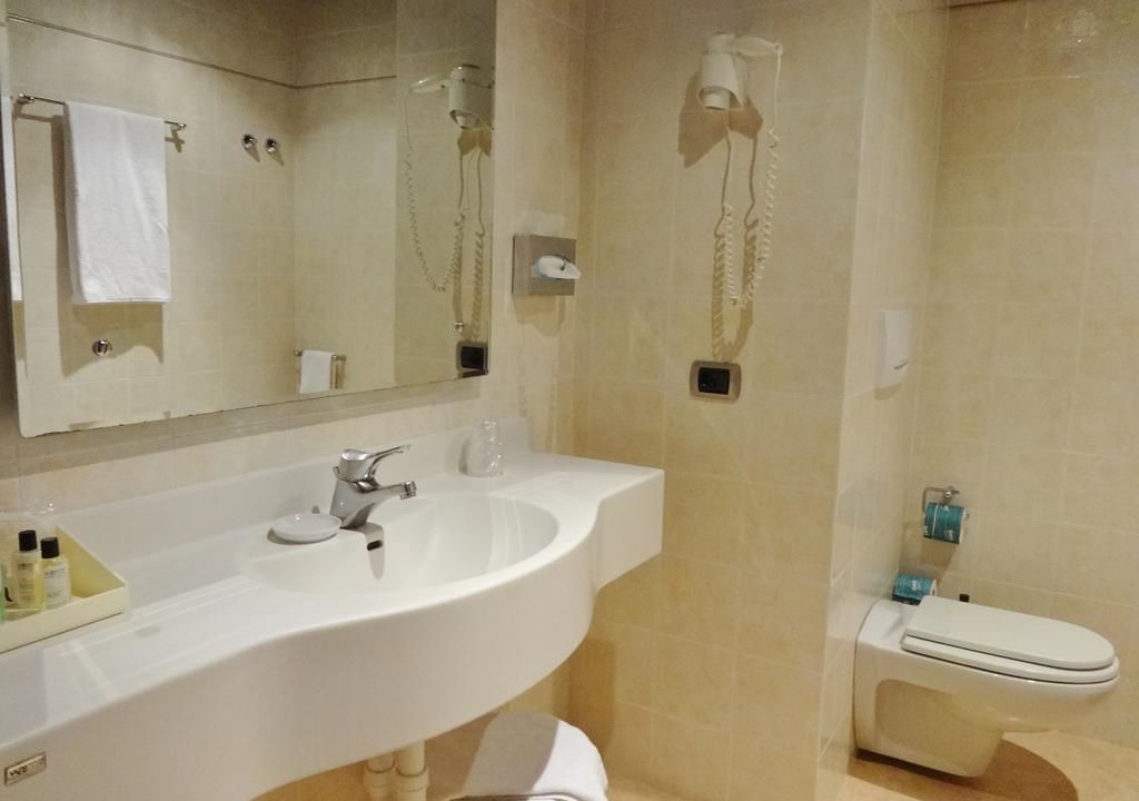 Photo of Bathroom in Magenta