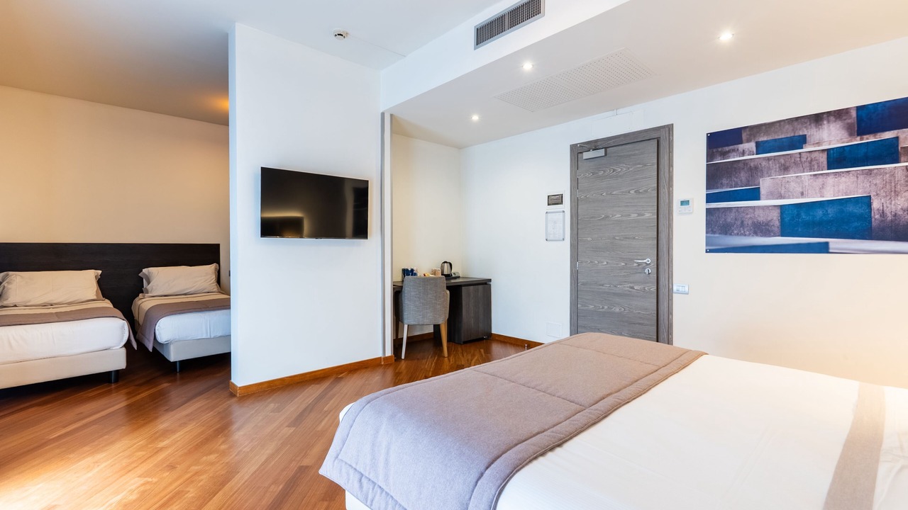 Photo of Bedroom in Como