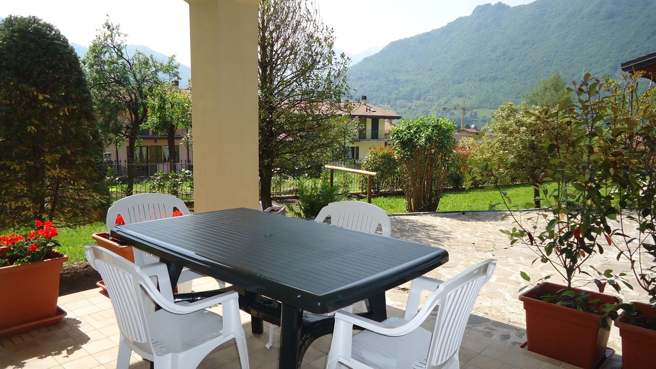 Photo of Outdoor in Crone
