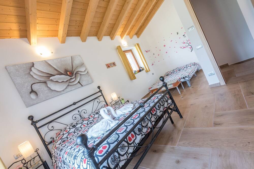 Photo of Bedroom in Teglio