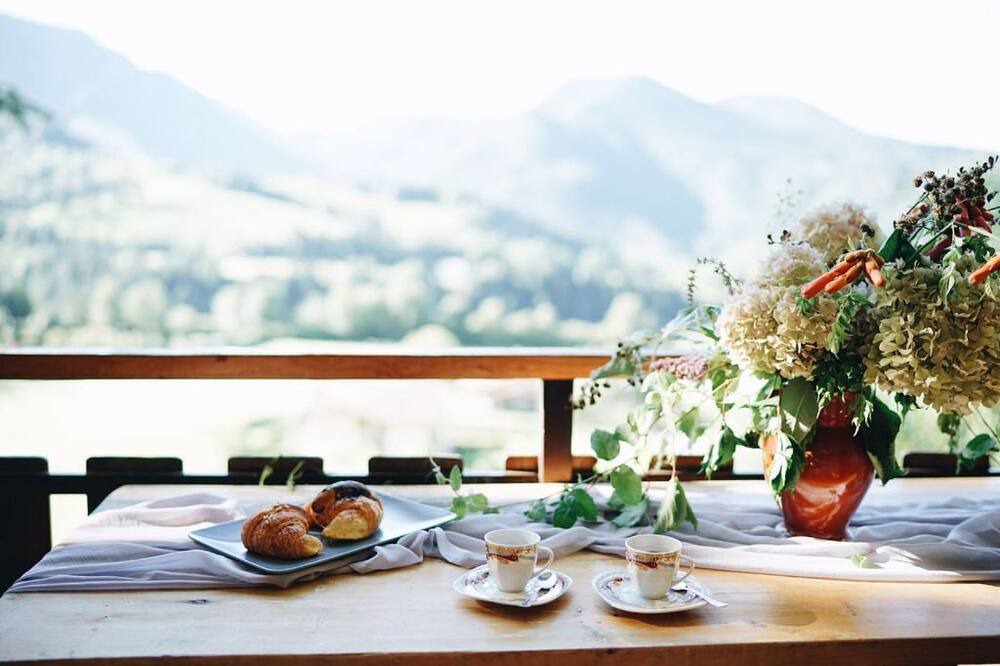 Photo of Patio Balcony in Brugai
