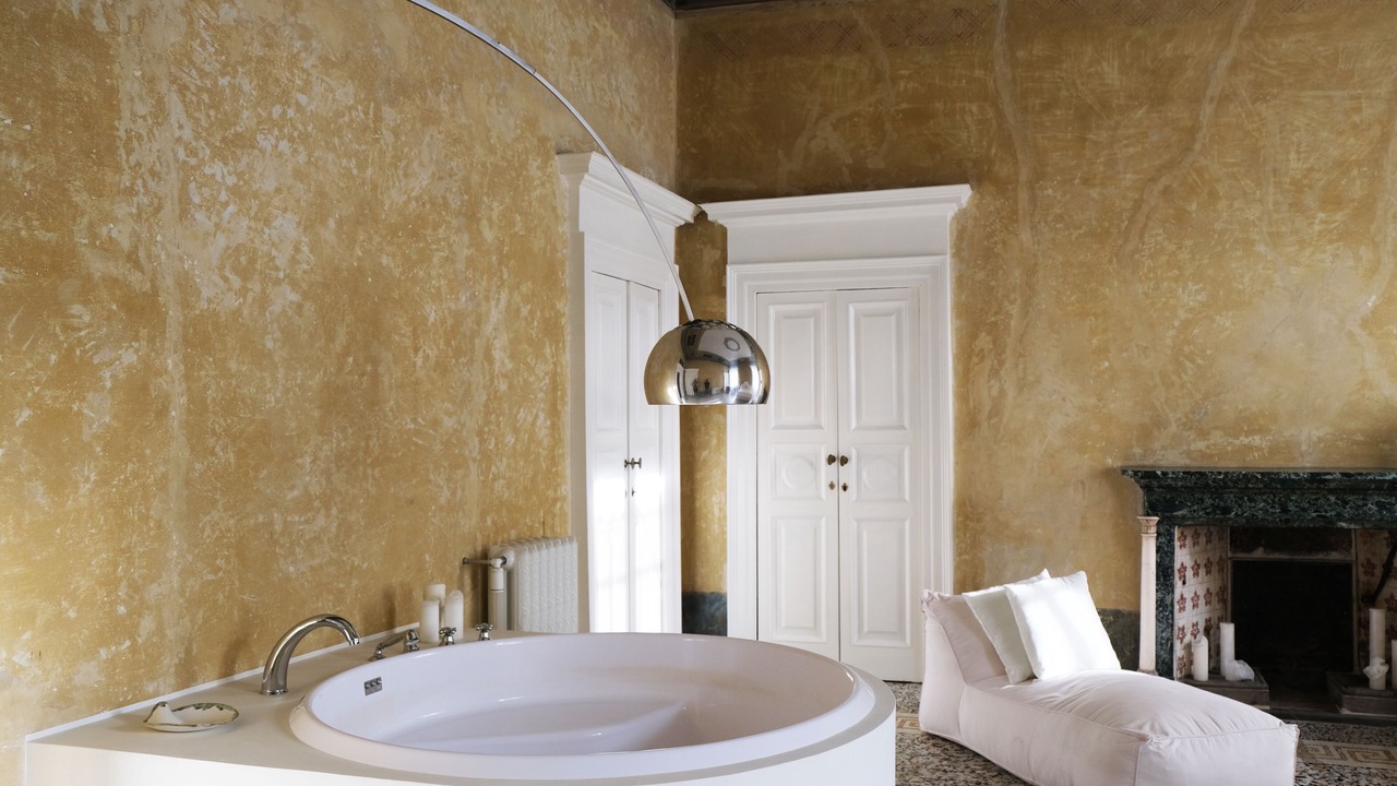 Photo of Bedroom in Como City Centre