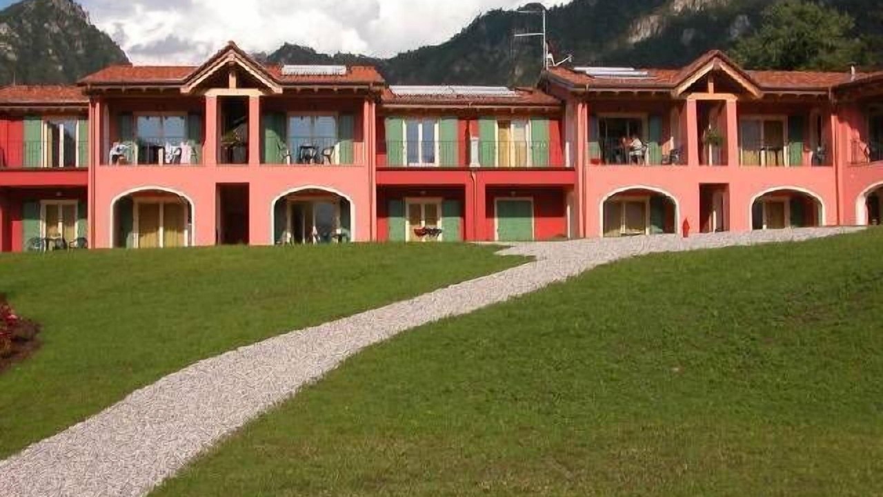 Photo of Outdoor in Crone