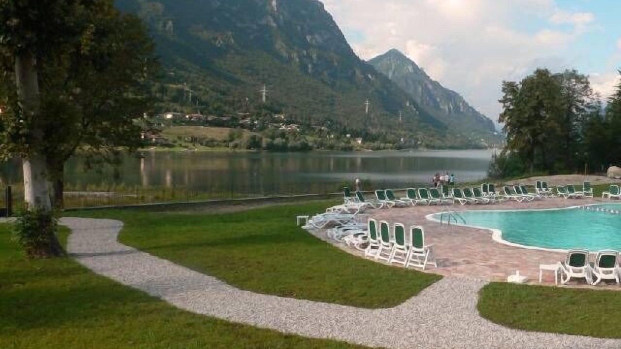 Photo of Outdoor in Crone