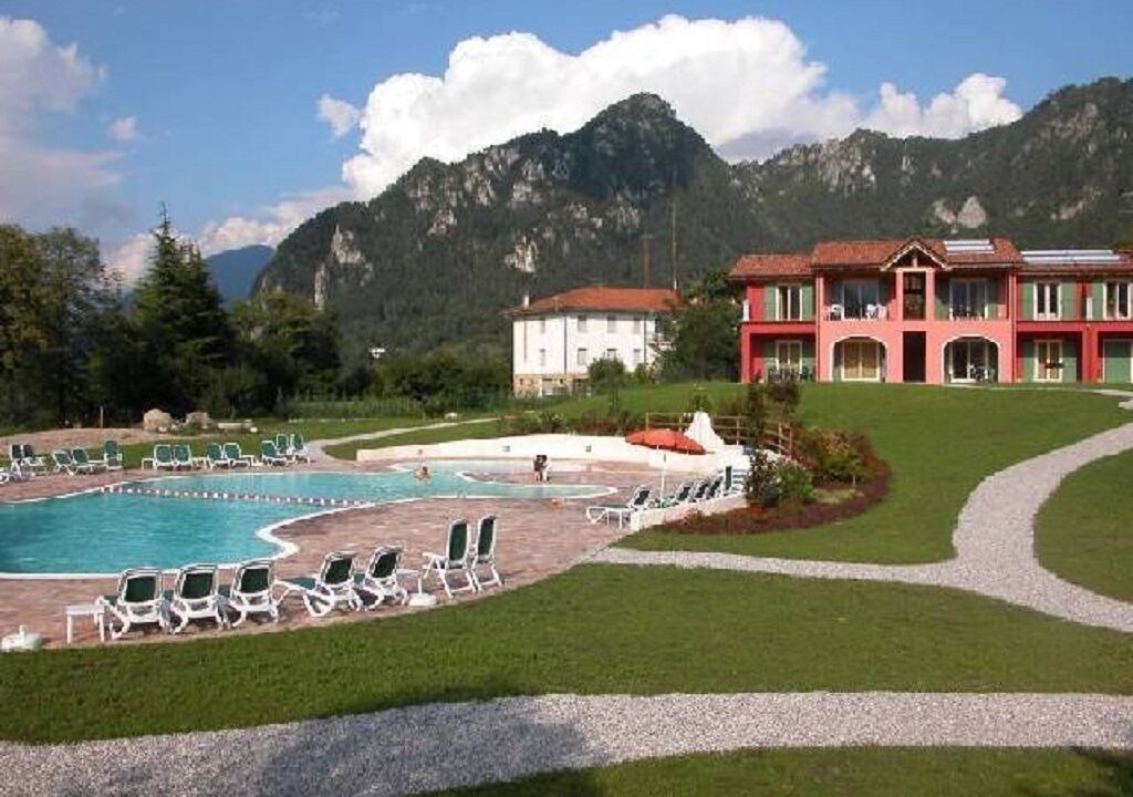 Photo of Outdoor in Crone