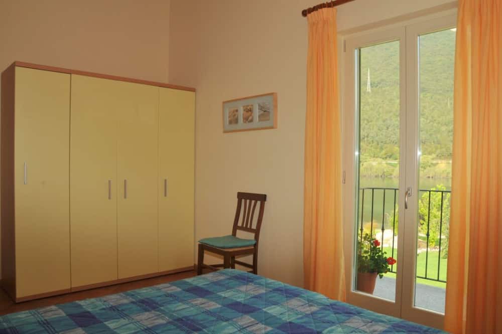 Photo of Bedroom in Crone