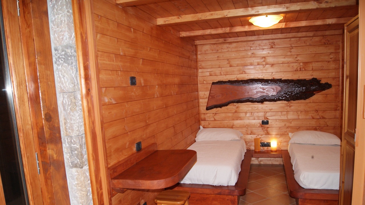 Photo of Others in Bracca