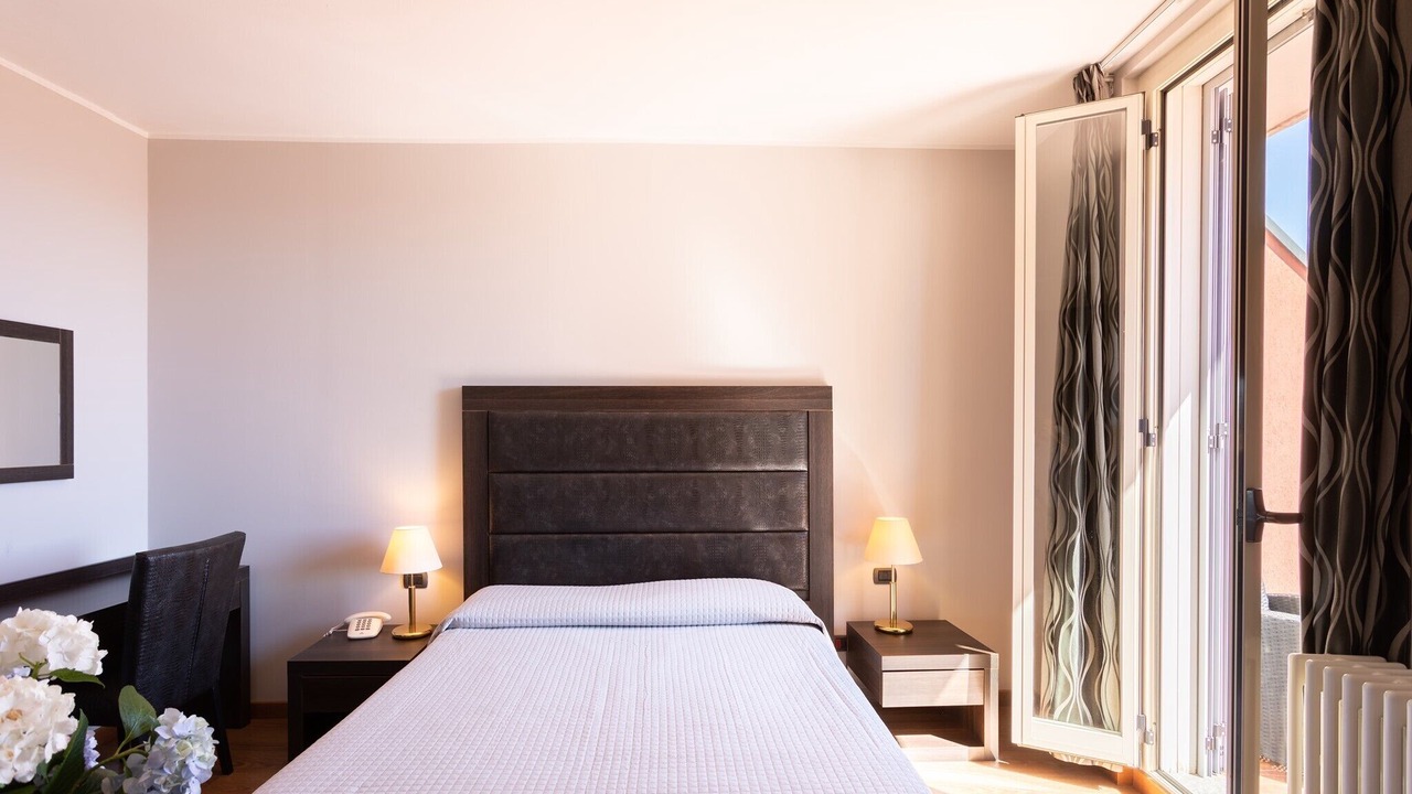 Photo of Bedroom in Angera