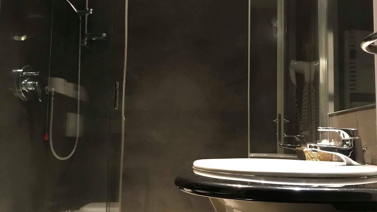 Photo of Bathroom in Angera