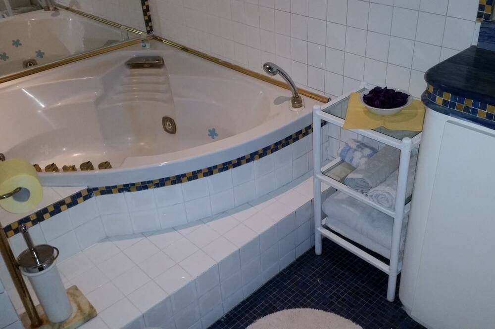 Photo of Bathroom in Centro Direzionale