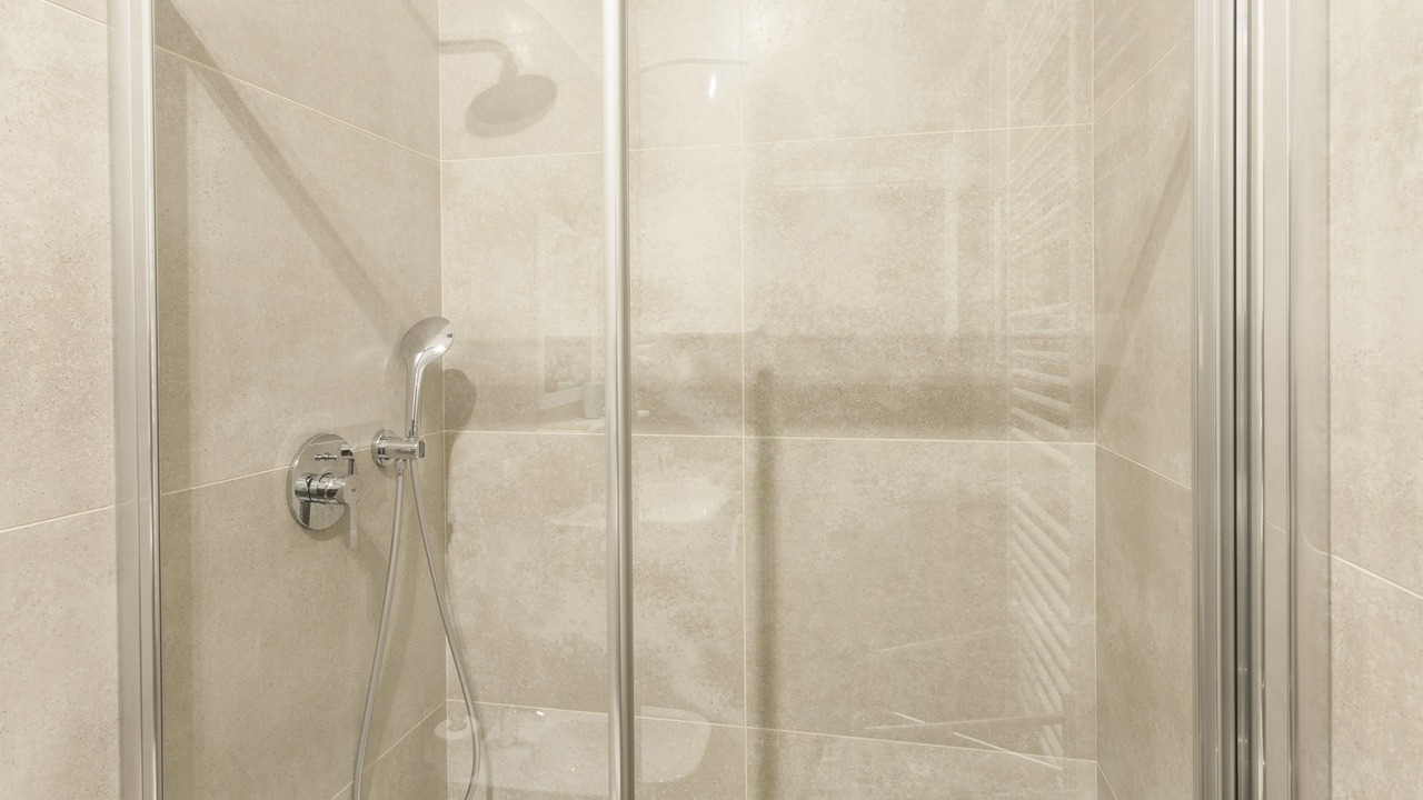 Photo of Bathroom in Magenta
