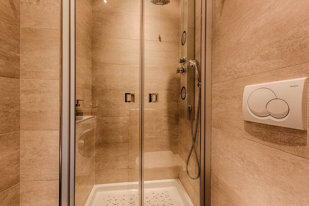 Photo of Bathroom in Central Station