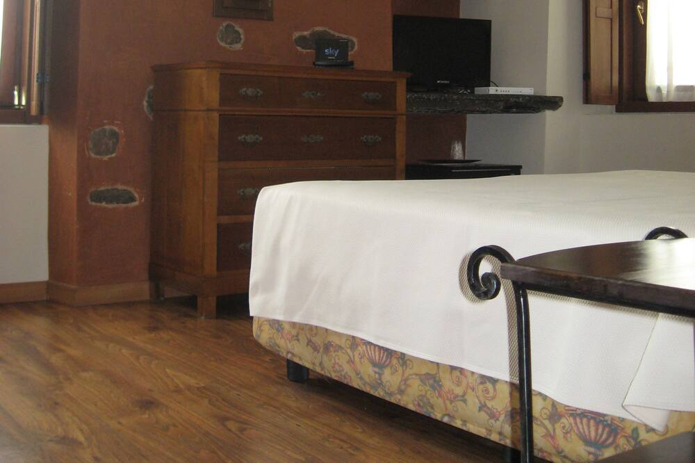 Photo of Bedroom in Borno