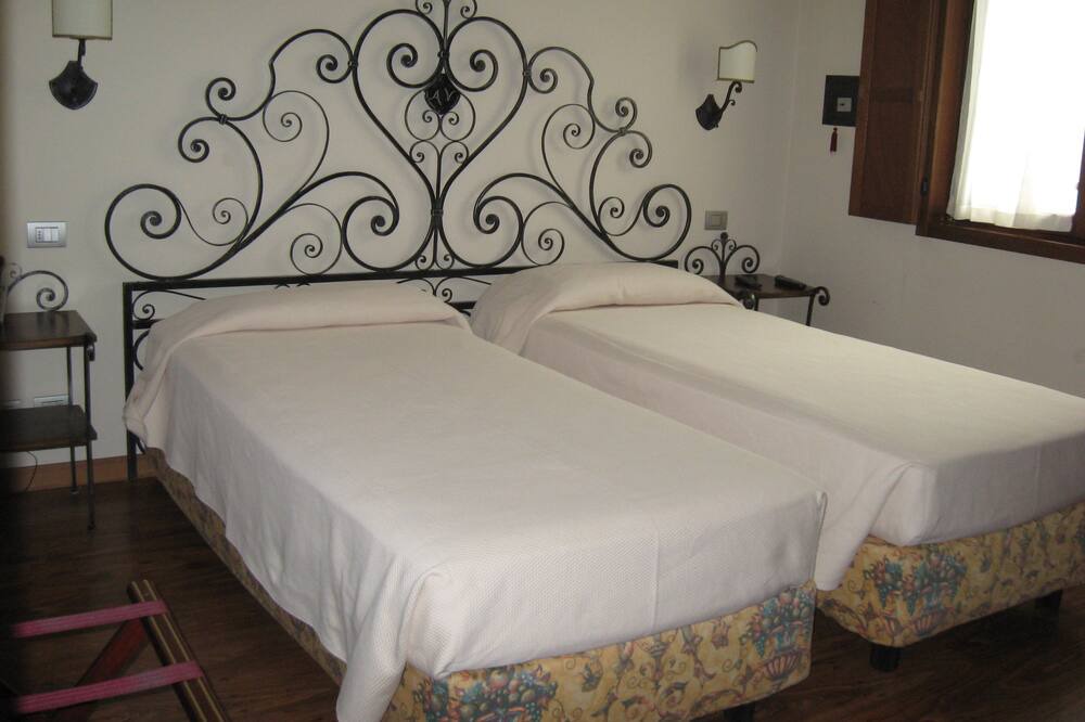 Photo of Bedroom in Borno