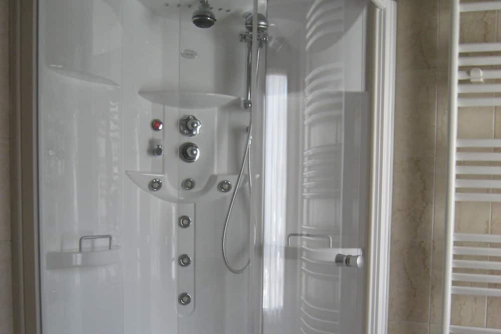 Photo of Bathroom in Borno