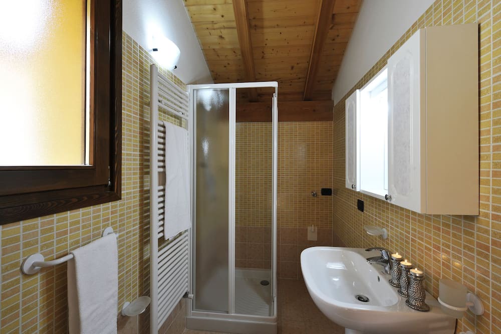 Photo of Bathroom in Germasino