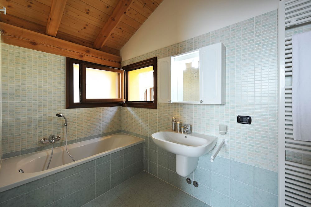 Photo of Bathroom in Germasino