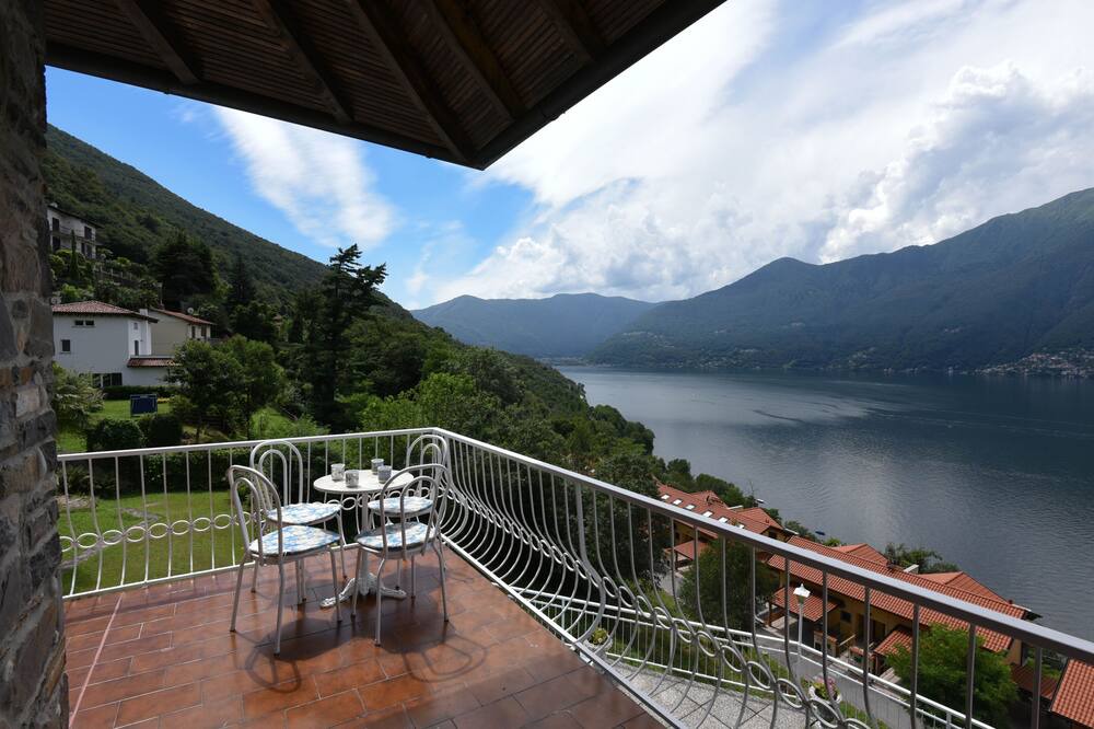 Photo of Patio Balcony in Tronzano Lago Maggiore