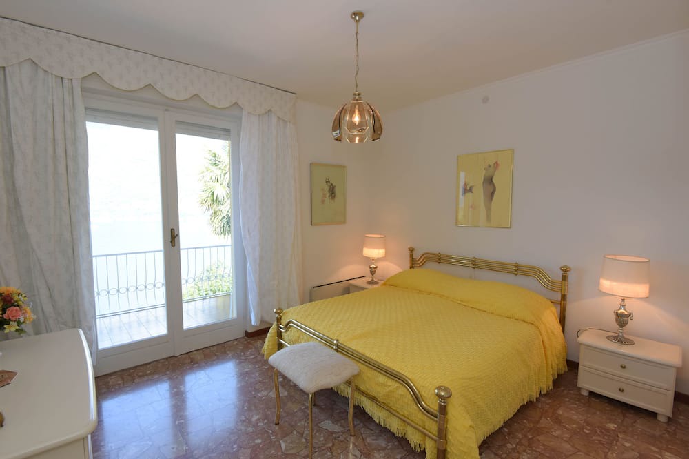 Photo of Bedroom in Tronzano Lago Maggiore