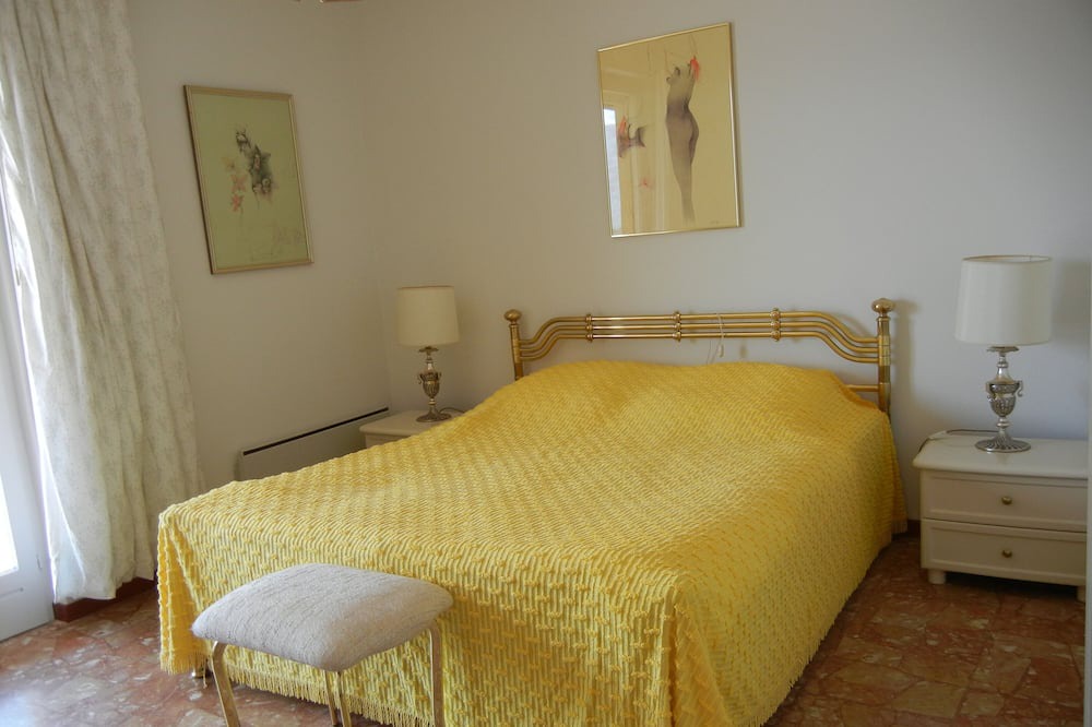 Photo of Bedroom in Tronzano Lago Maggiore