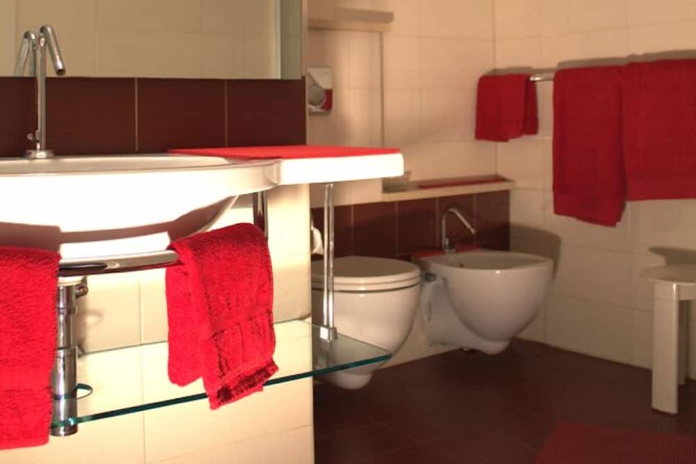 Photo of Bathroom in Poppino