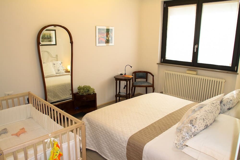 Photo of Bedroom in Lovere