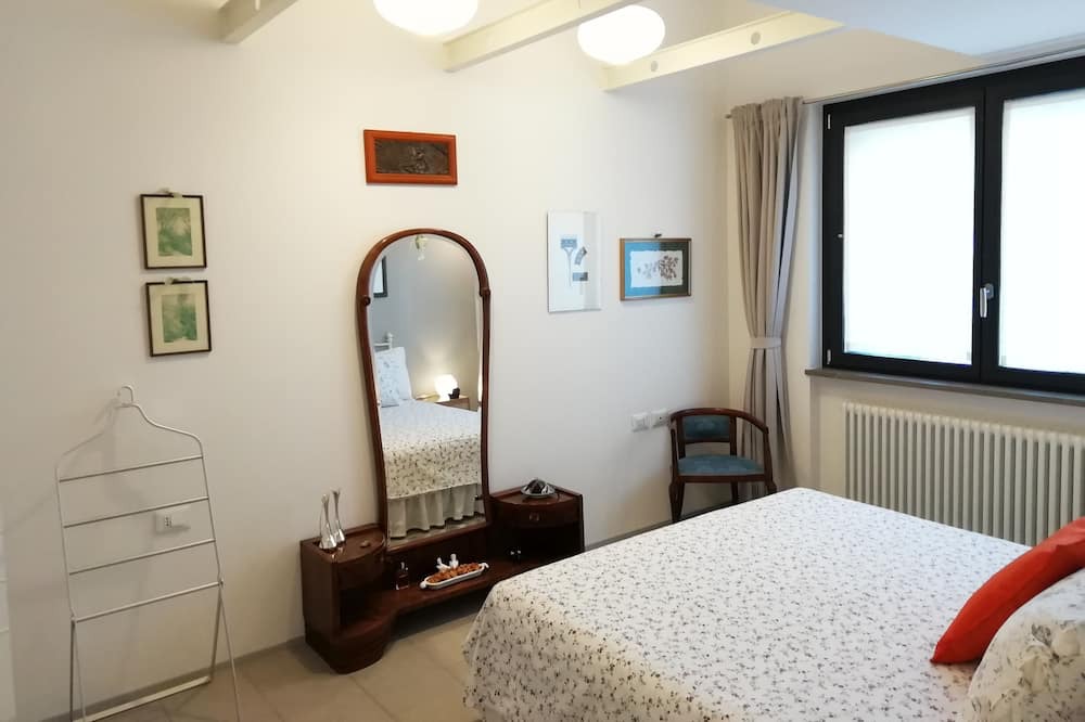 Photo of Bedroom in Lovere