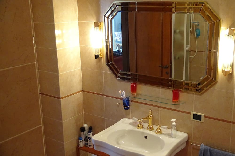 Photo of Bathroom in Cressogno