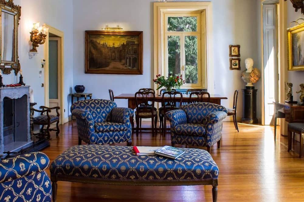 Photo of Livingroom in Moltrasio