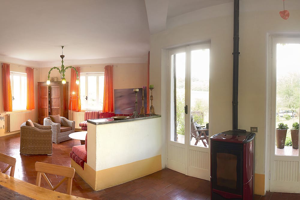 Photo of Livingroom in Cascina Pelada