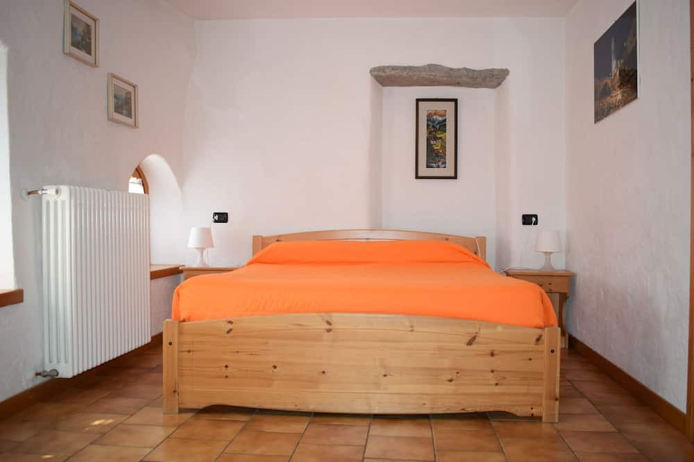 Photo of Bedroom in San Giacomo Filippo