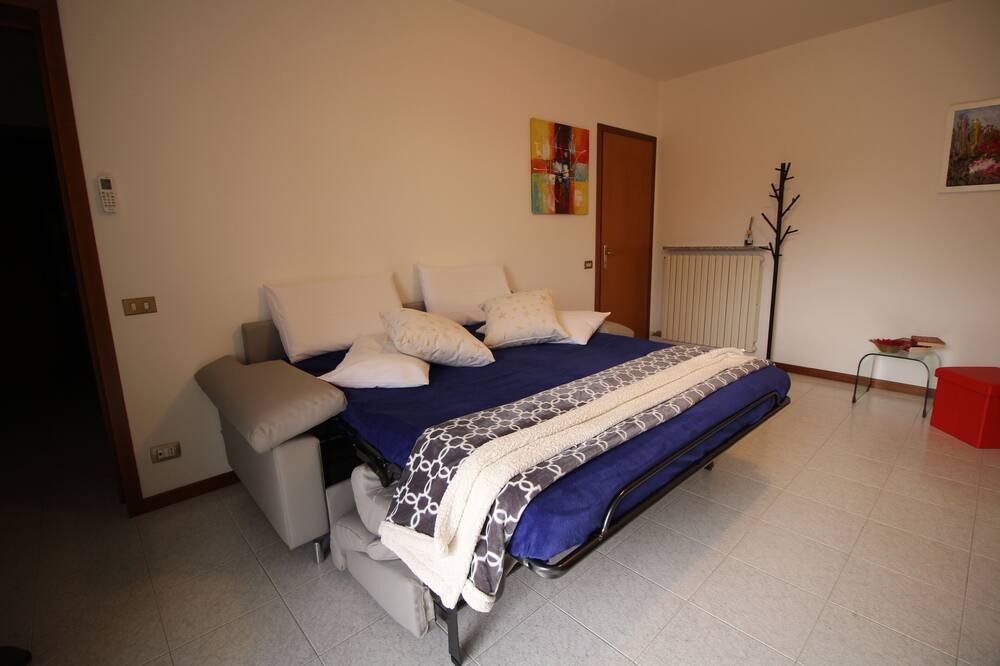 Photo of Bedroom in Barzana