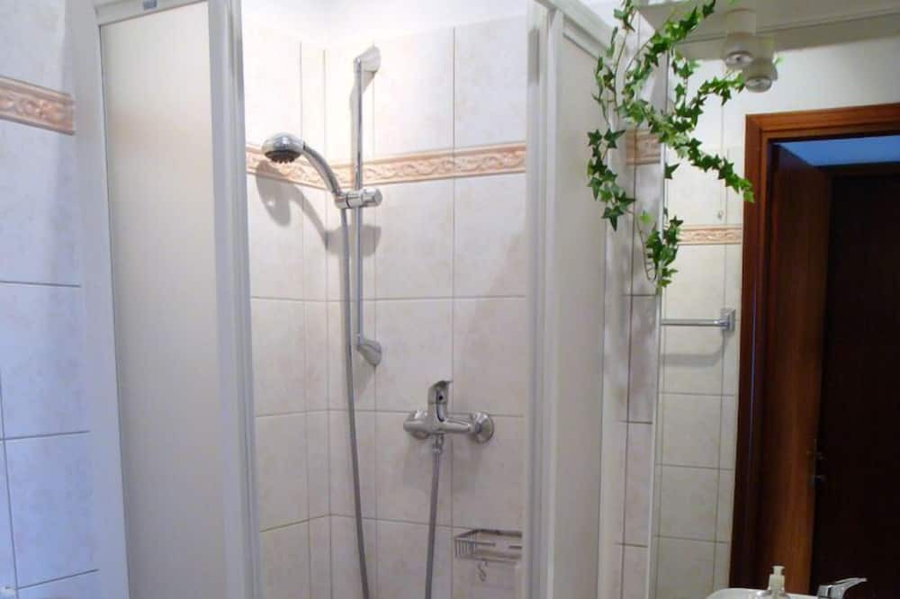 Photo of Bathroom in Poppino