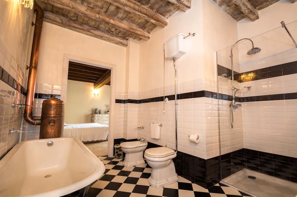 Photo of Bathroom in Cunettone-villa