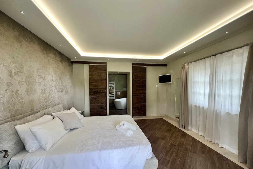 Photo of Others in Cunettone-villa