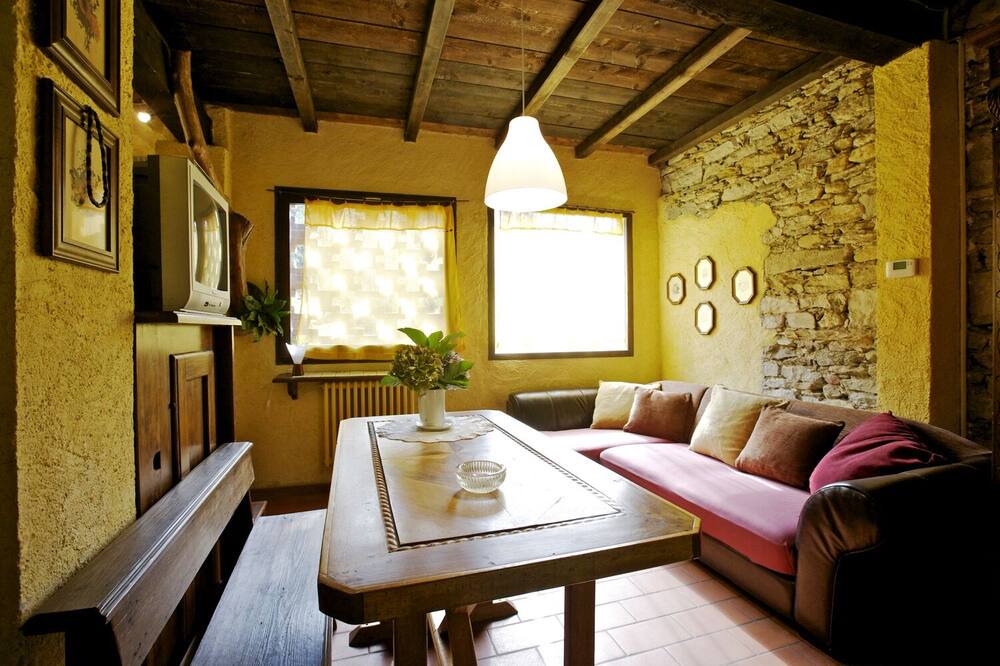 Photo of Livingroom in Rancio Valcuvia