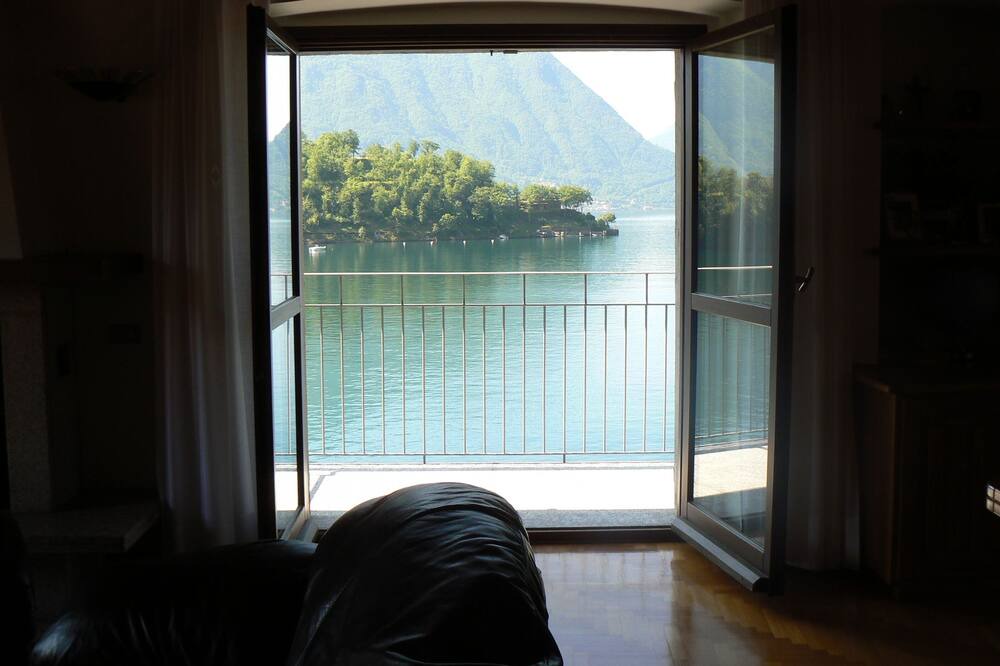 Photo of Bedroom in Ossuccio