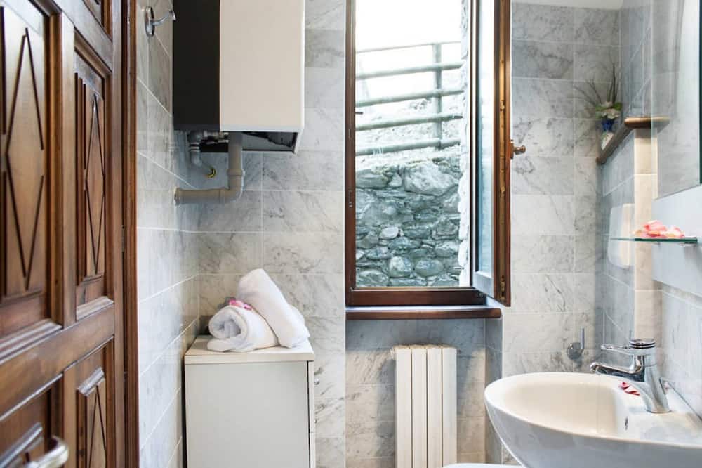 Photo of Bathroom in Cremia