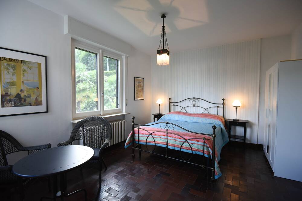 Photo of Bedroom in Tronzano Lago Maggiore