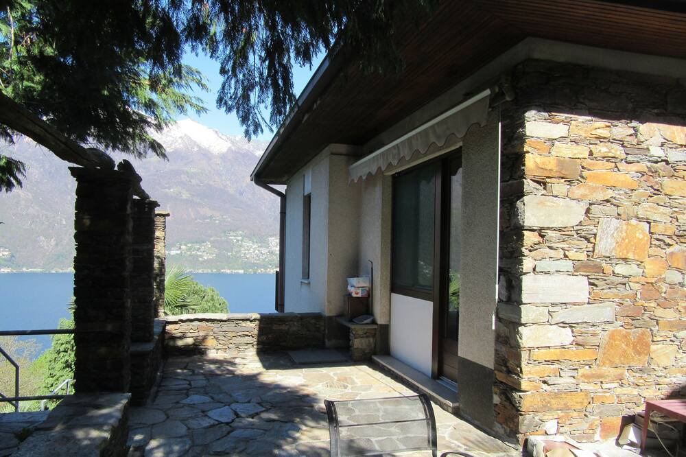 Photo of Patio Balcony in Tronzano Lago Maggiore