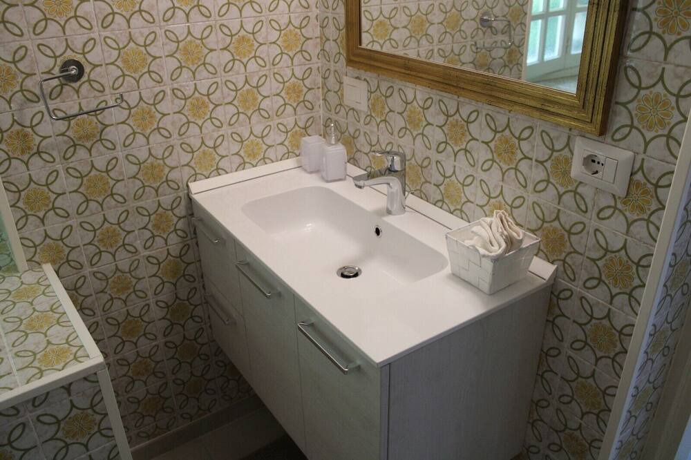 Photo of Bathroom in Albogasio