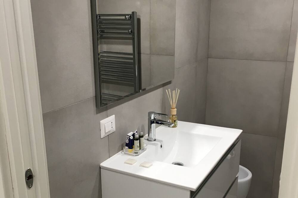 Photo of Bathroom in Washington