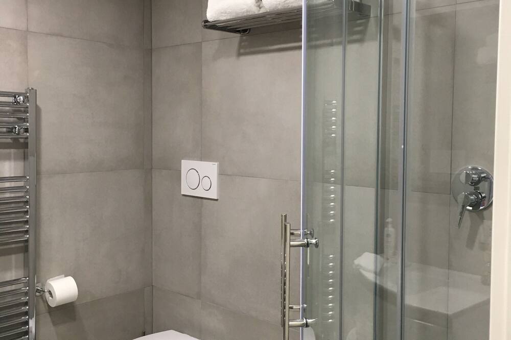 Photo of Bathroom in Washington