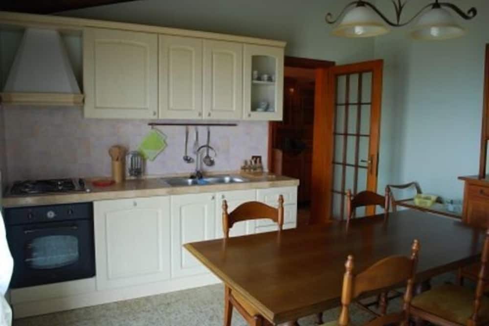 Photo of Kitchen in Aer