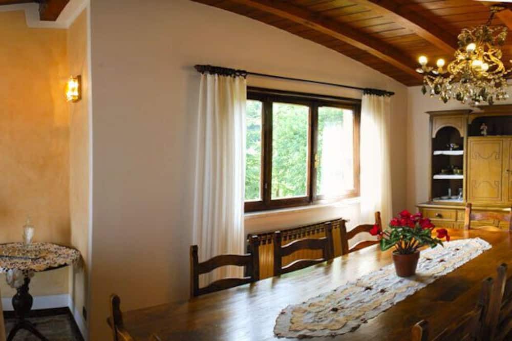 Photo of Livingroom in Aer