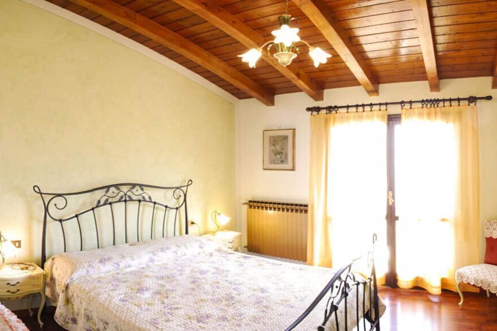 Photo of Bedroom in Aer