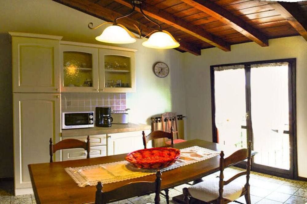 Photo of Kitchen in Aer